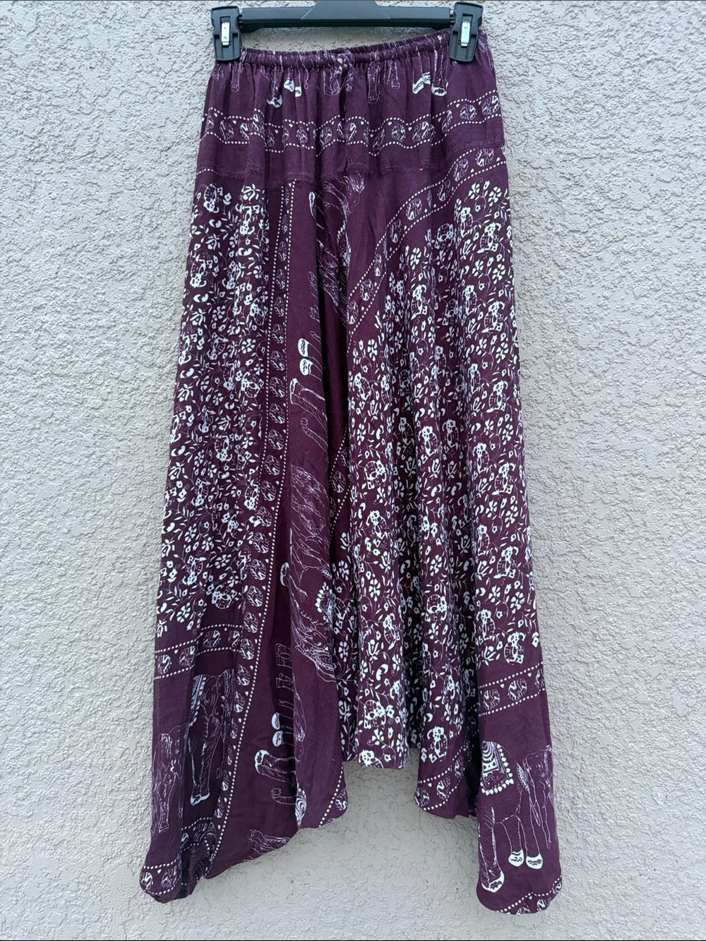 Wide Leg Floral Print Pants in Plum